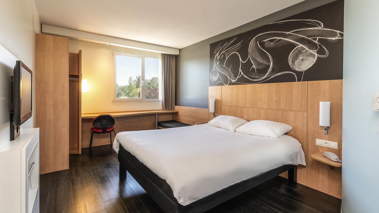 Photo of Bedroom in Issoire