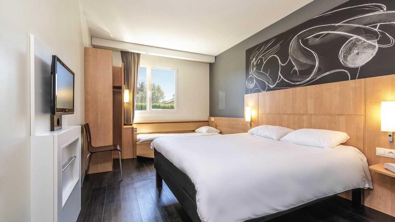 Photo of Bedroom in Issoire