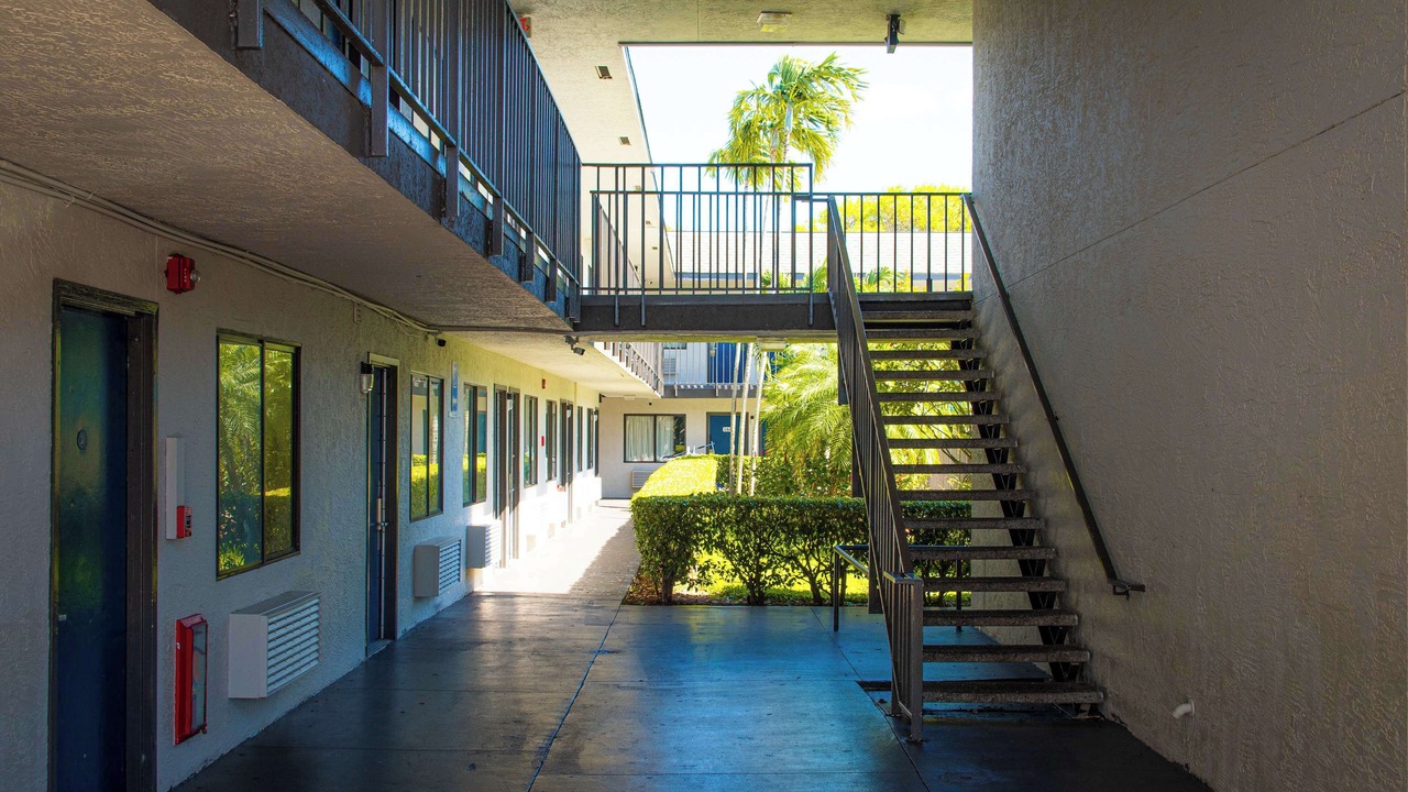 Photo of Outdoor in Lantana