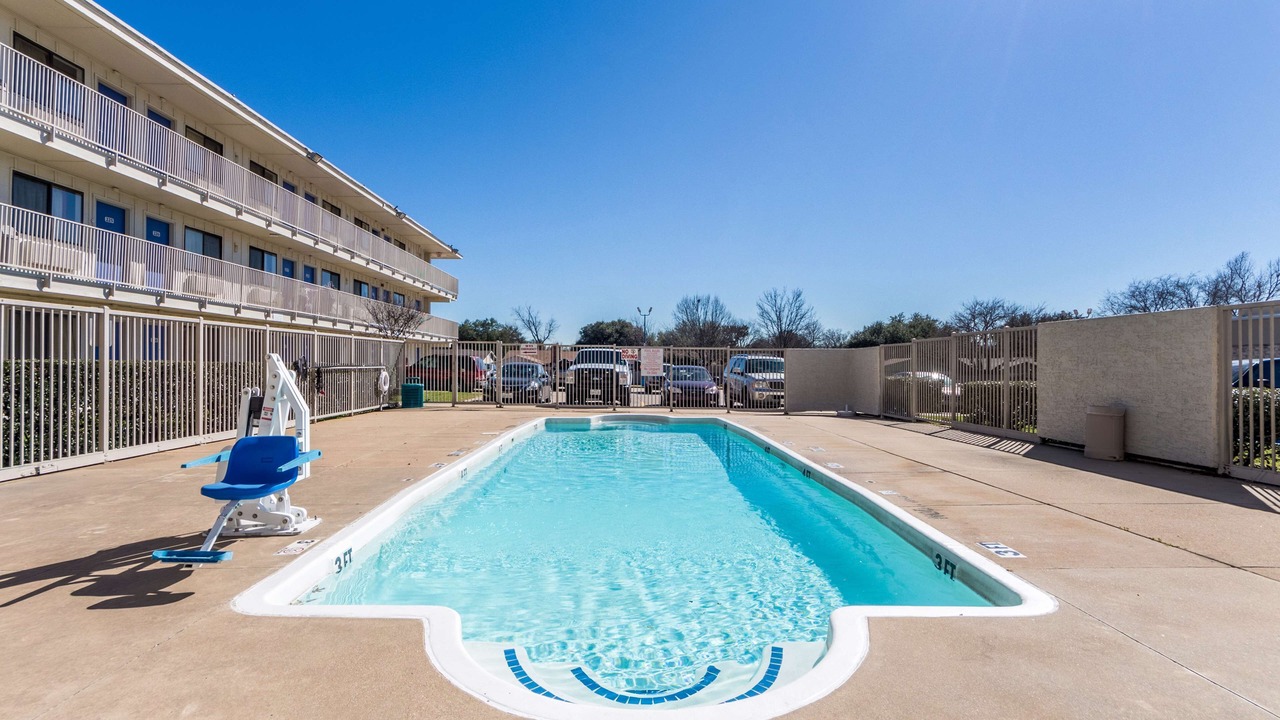 Photo of Outdoor in Garland
