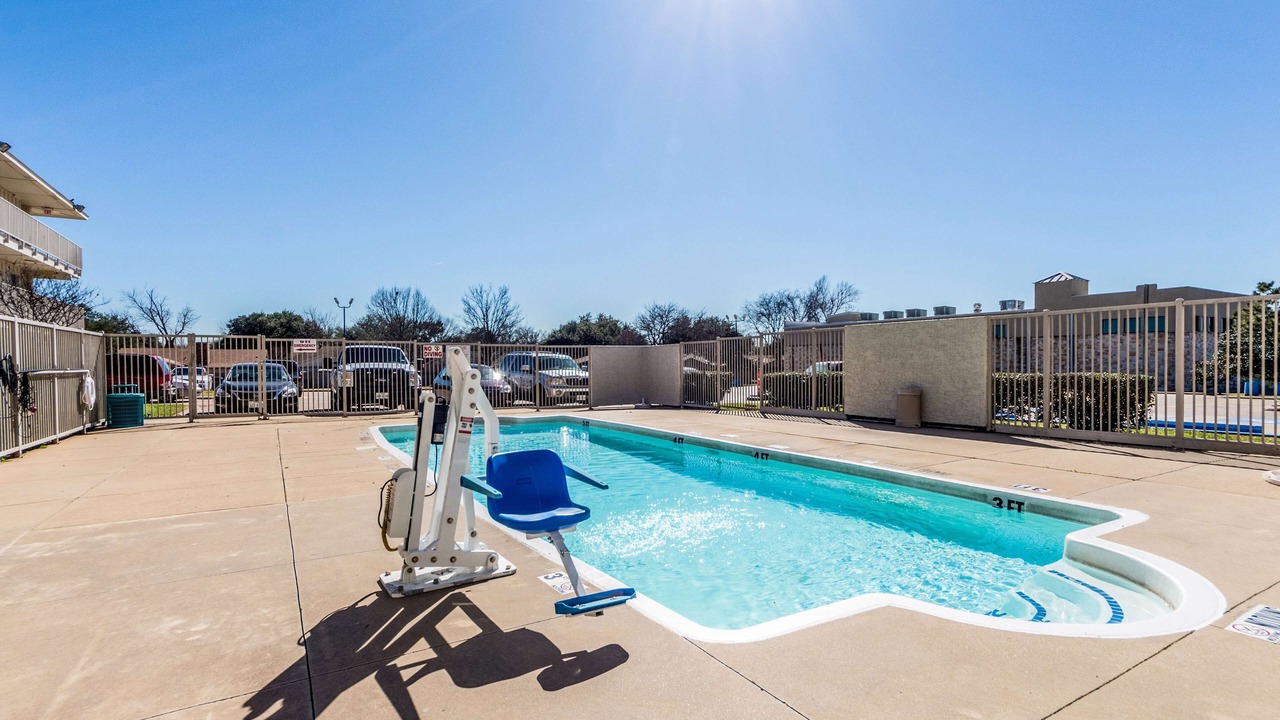 Photo of Outdoor in Garland