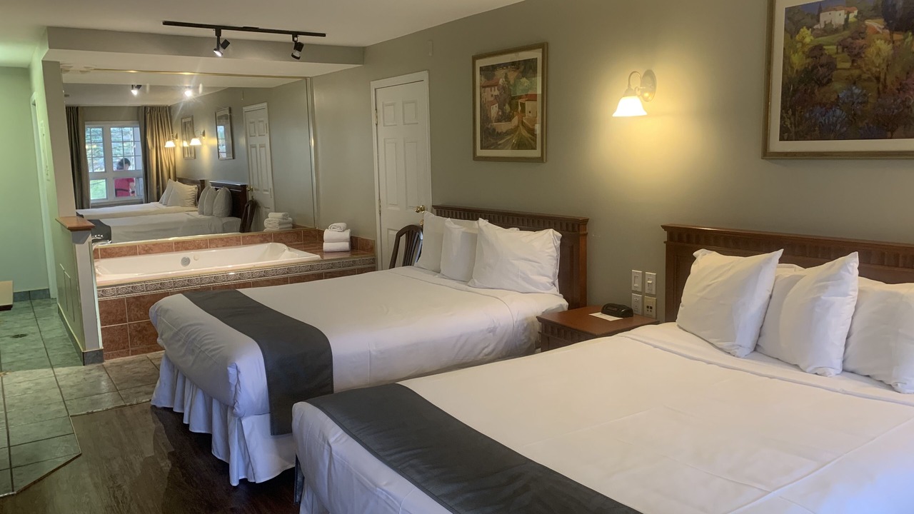 Photo of Bedroom in Saint-Sauveur