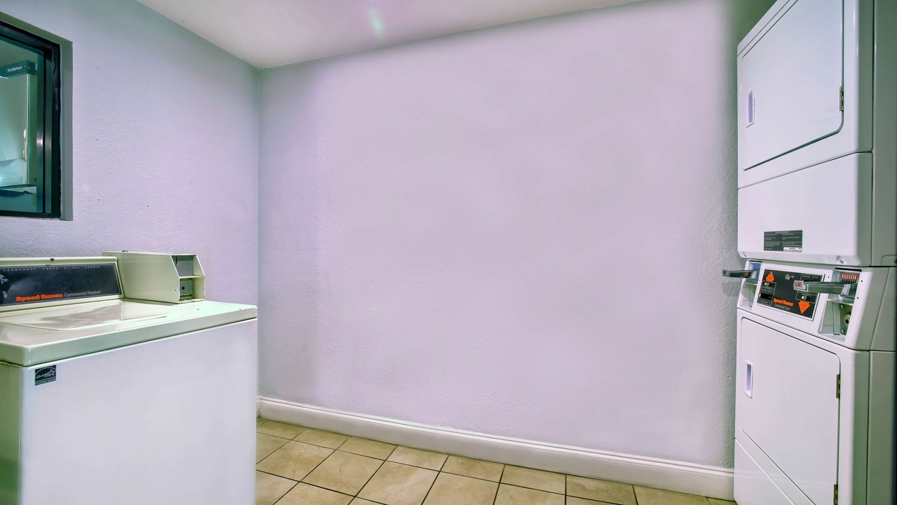 Photo of Bedroom in Tougaloo