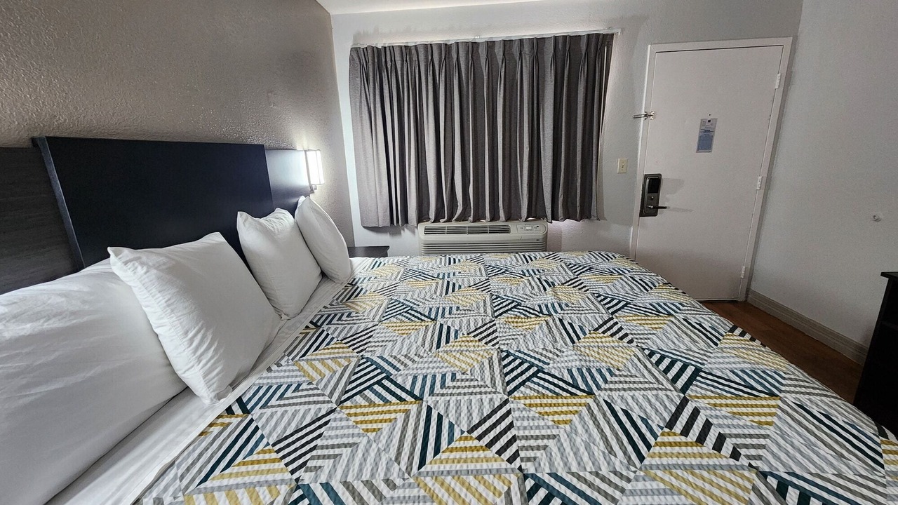 Photo of Bedroom in Conroe