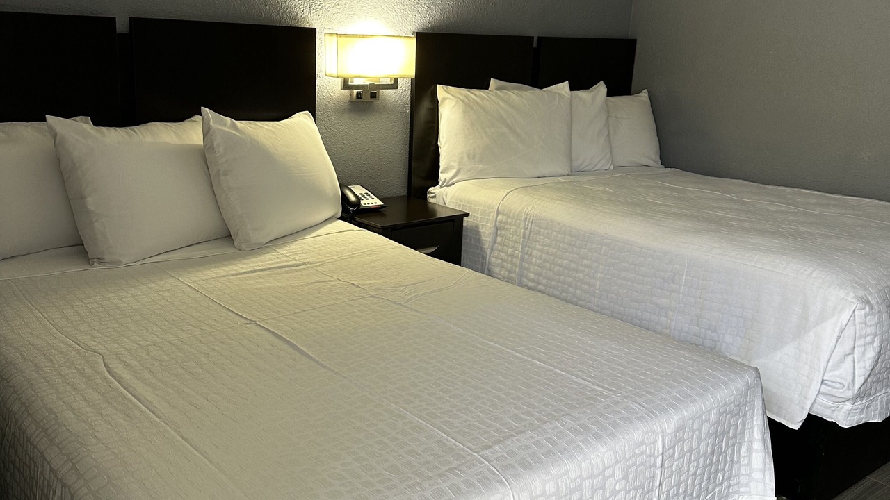 Photo of Bedroom in Groves