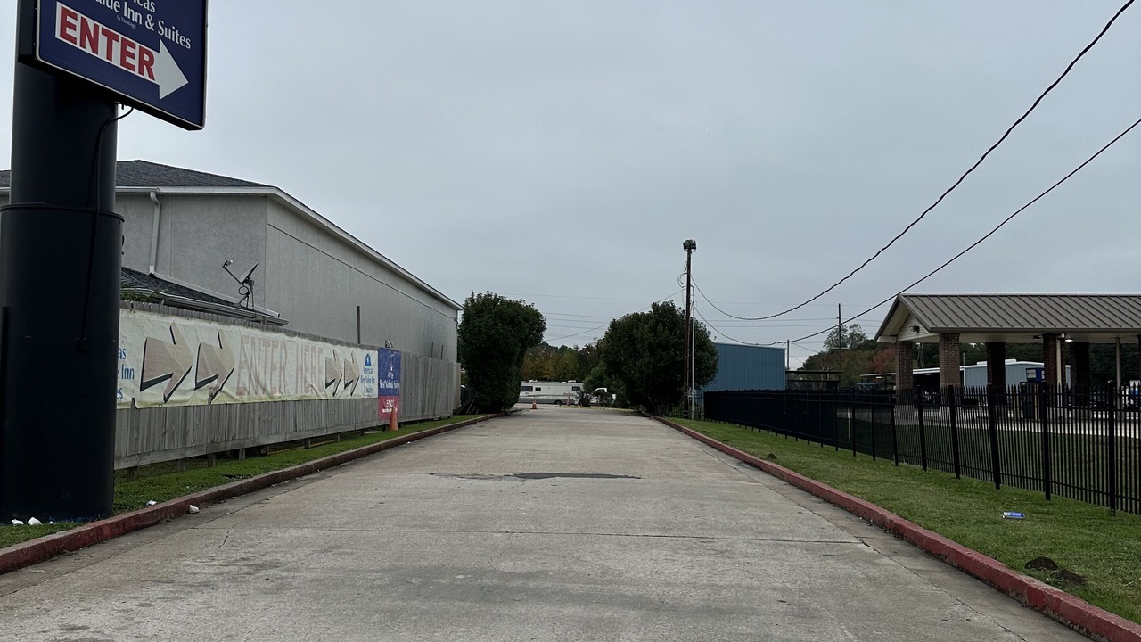 Photo of Outdoor in Groves