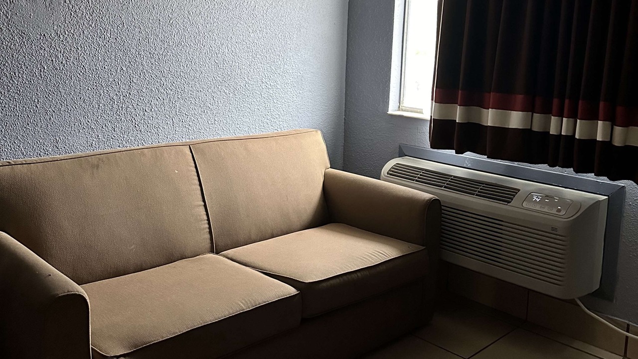 Photo of Bedroom in Groves