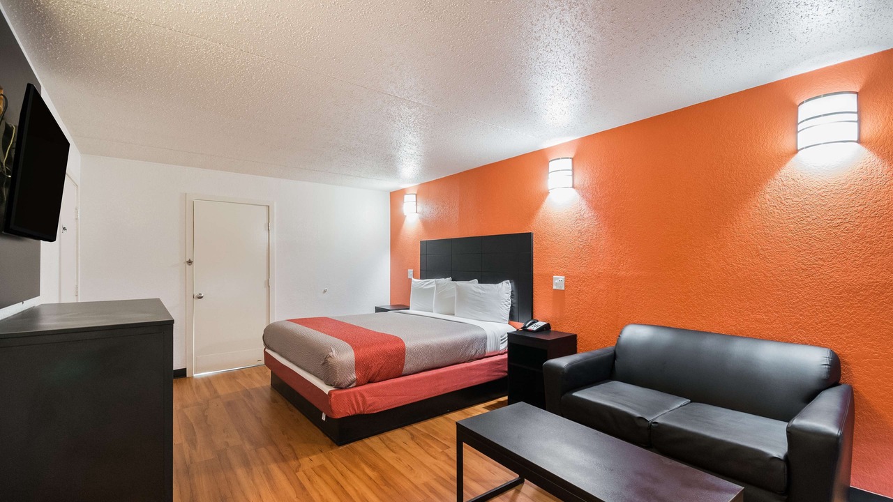 Photo of Bedroom in Brookhollow