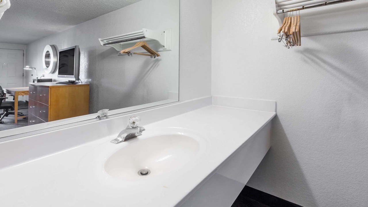 Photo of Bathroom in Flint
