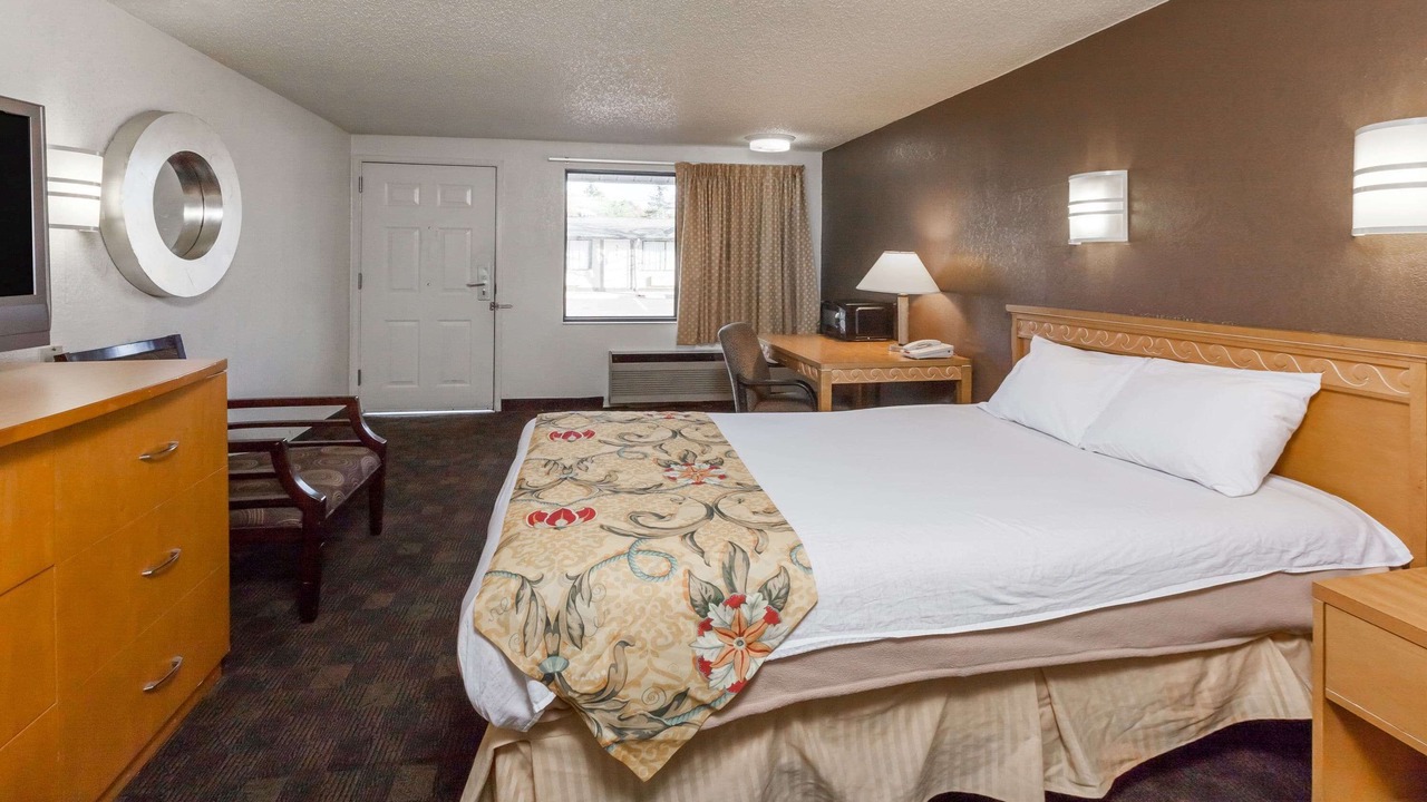 Photo of Bedroom in Flint
