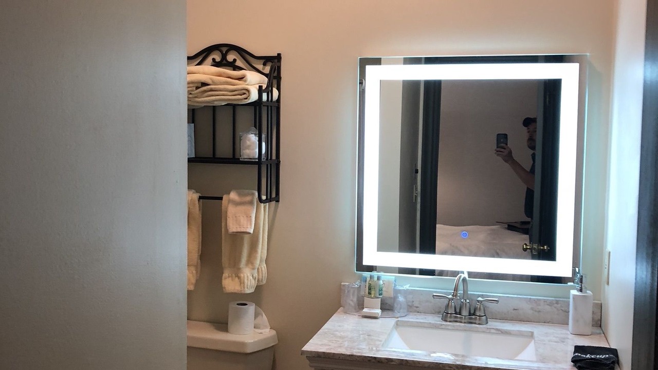 Photo of Bedroom in Lee