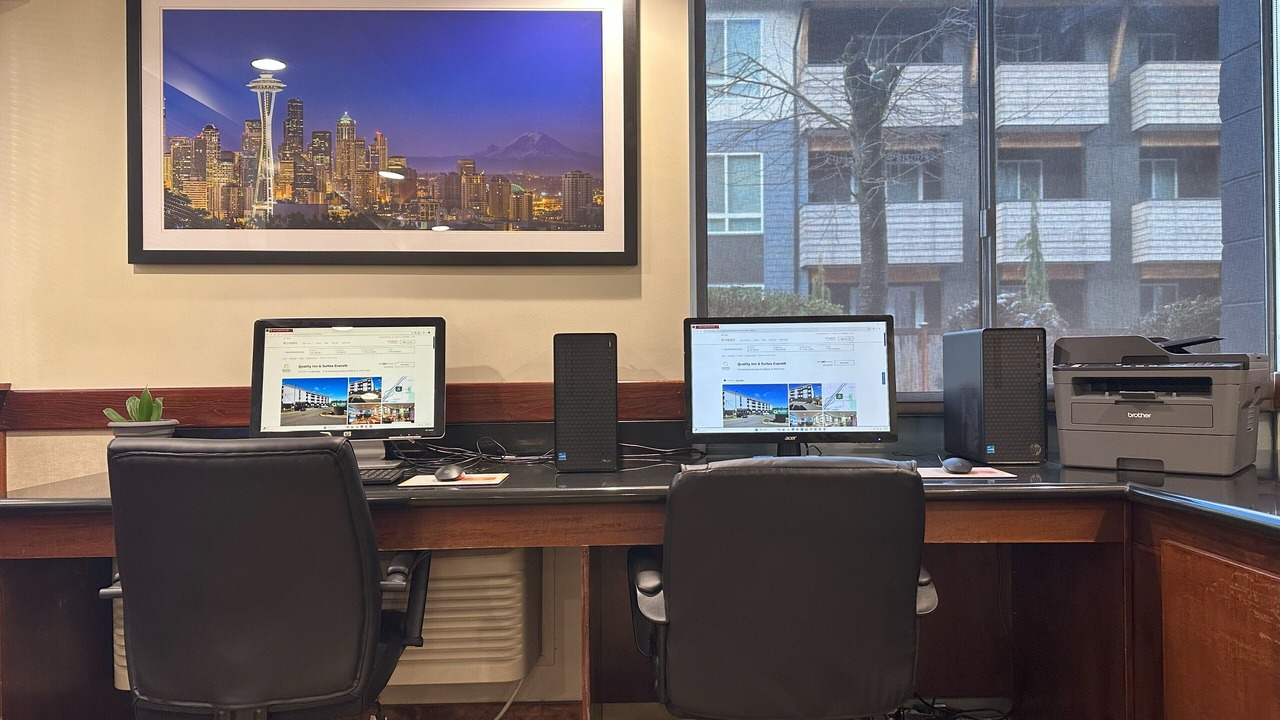 Photo of Others in Silver Lake