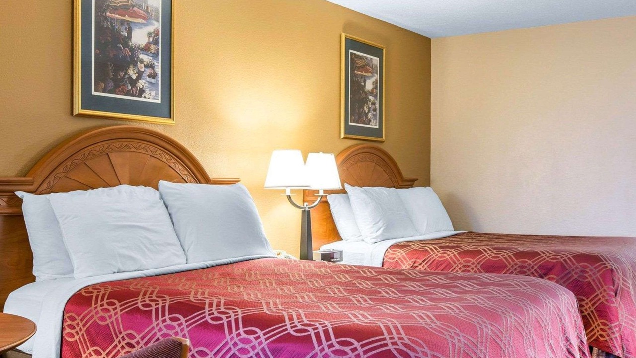 Photo of Others in Dalton