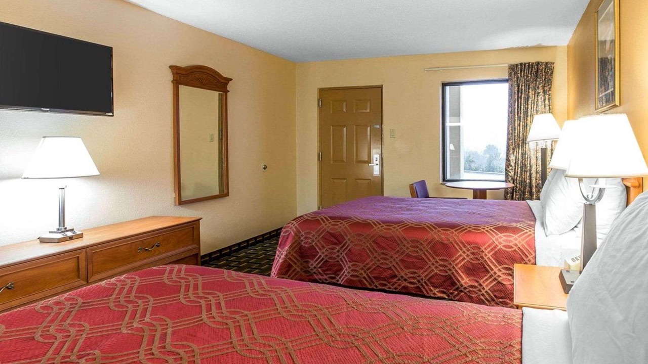 Photo of Others in Dalton