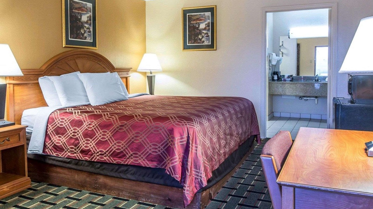 Photo of Others in Dalton