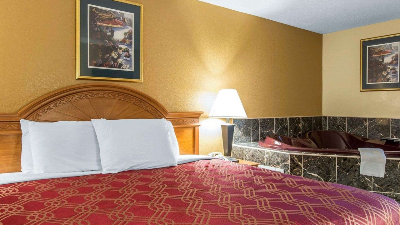 Photo of Others in Dalton