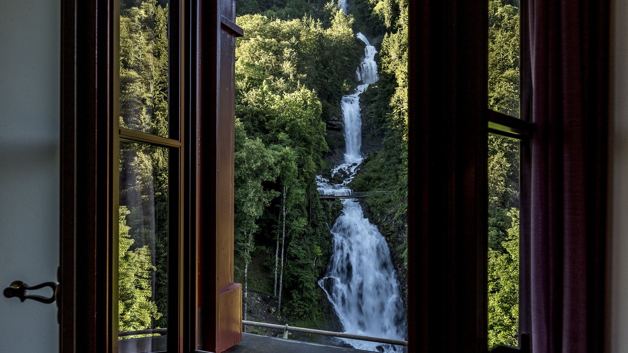 Photo of Bedroom in Giessbach
