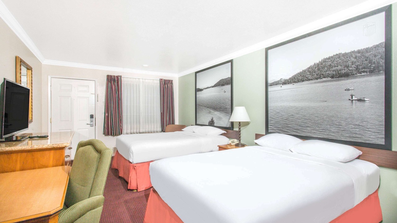 Photo of Bedroom in Upper Lake