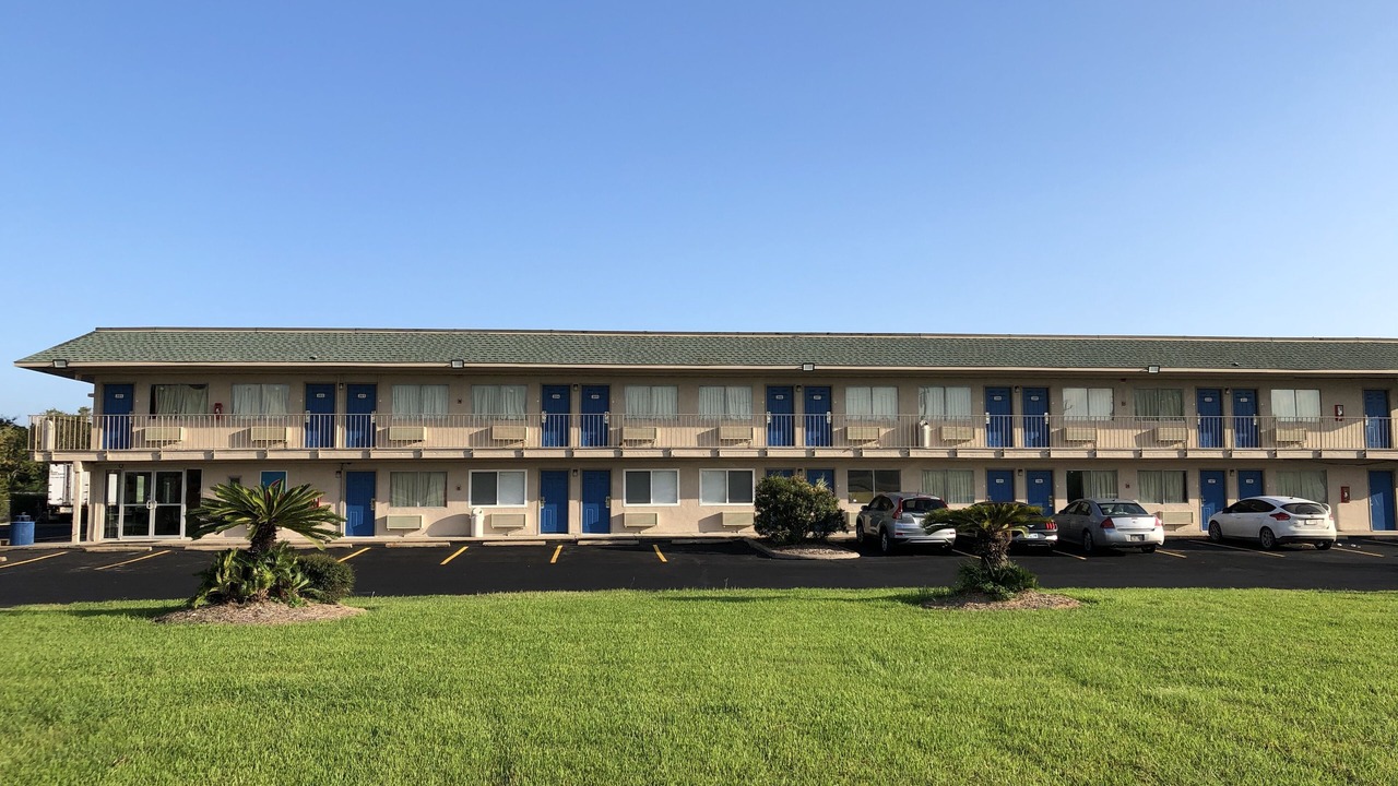 Photo of Outdoor in Clute