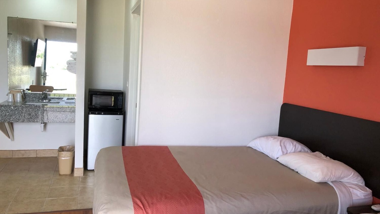 Photo of Bedroom in Clute
