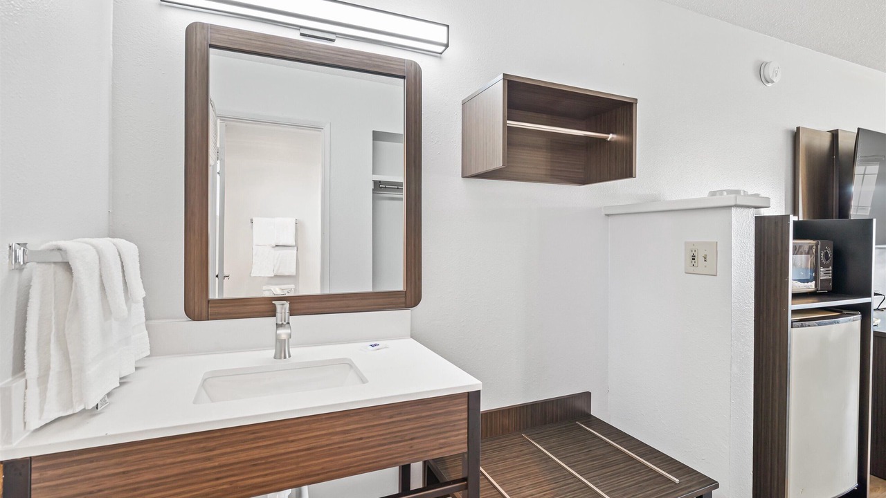 Photo of Others in Larkspur