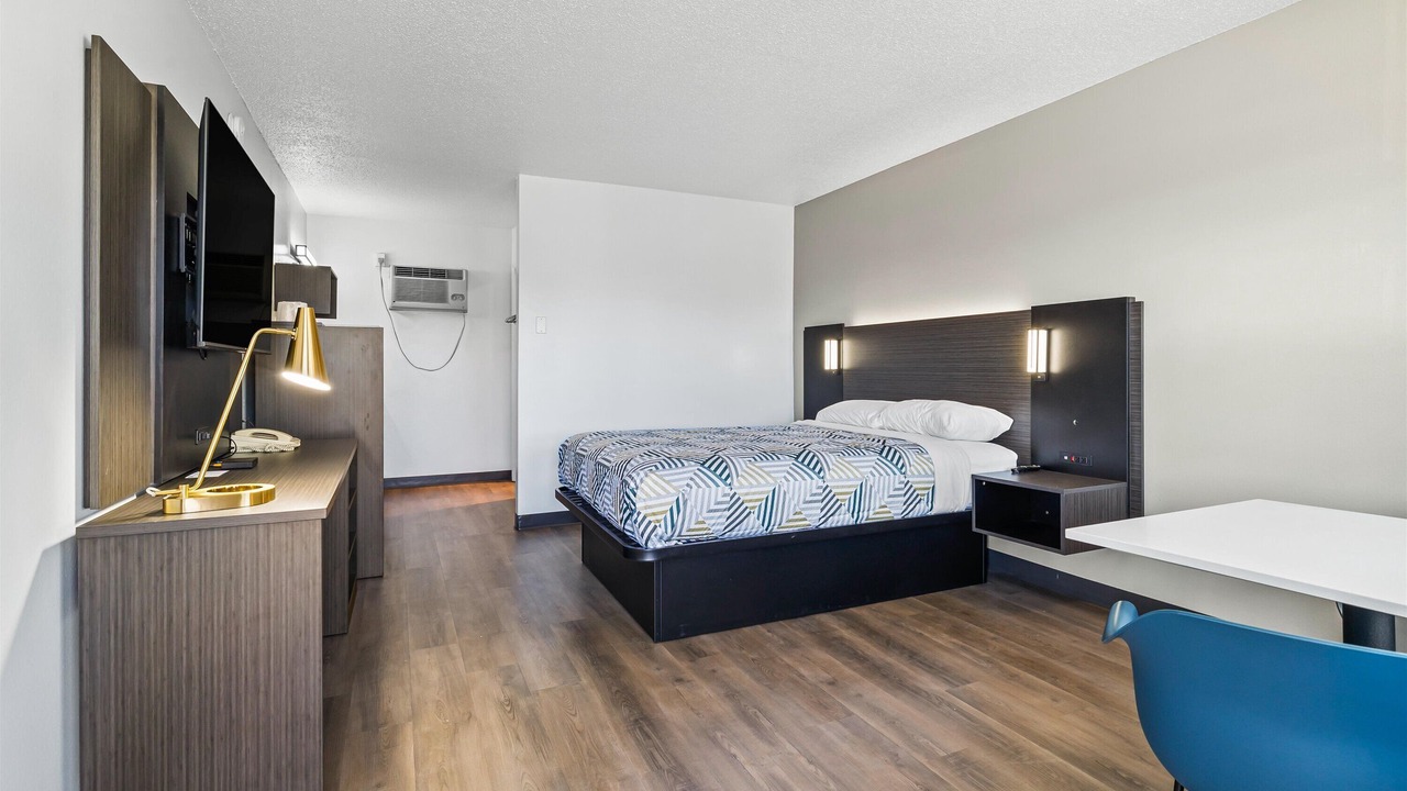 Photo of Others in Larkspur