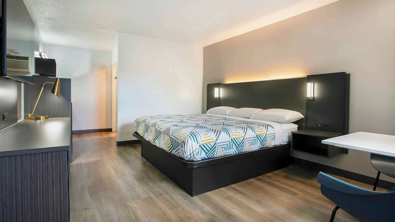 Photo of Others in Larkspur