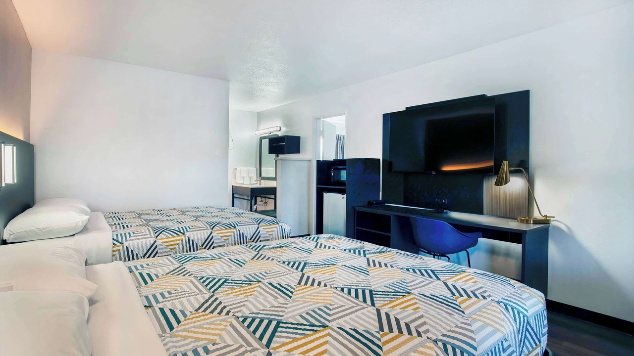 Photo of Others in Larkspur