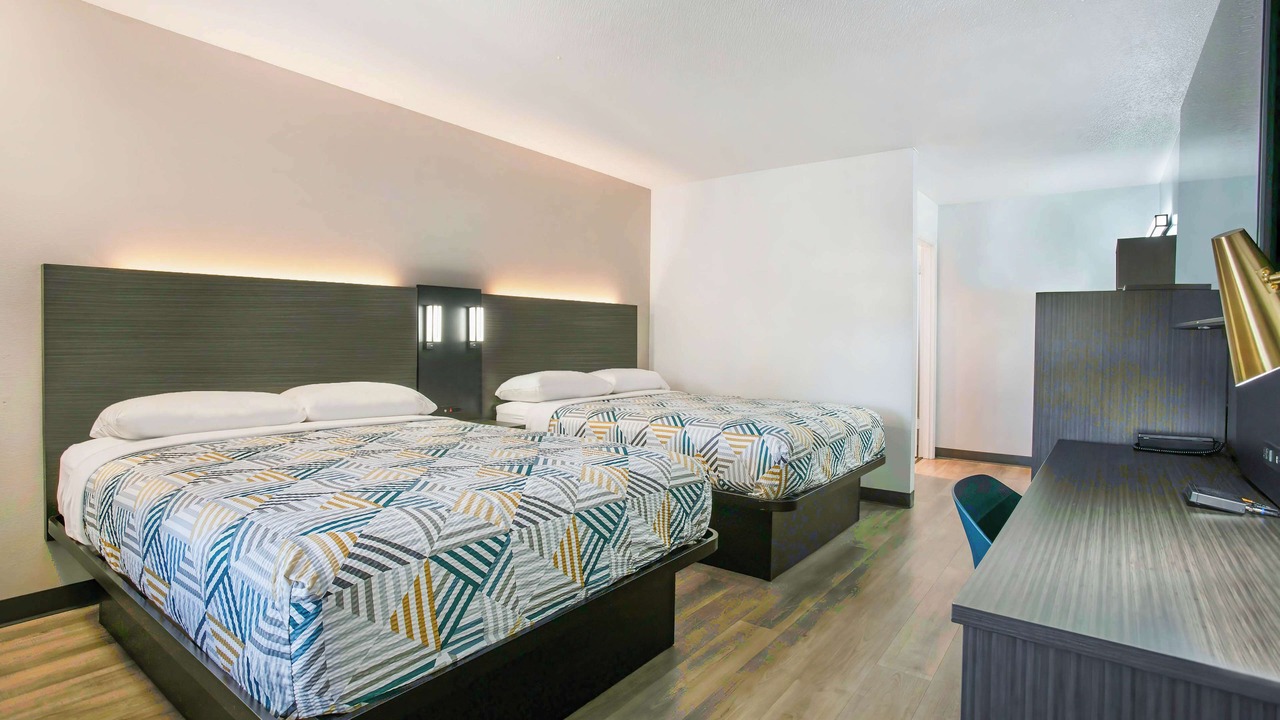 Photo of Others in Larkspur