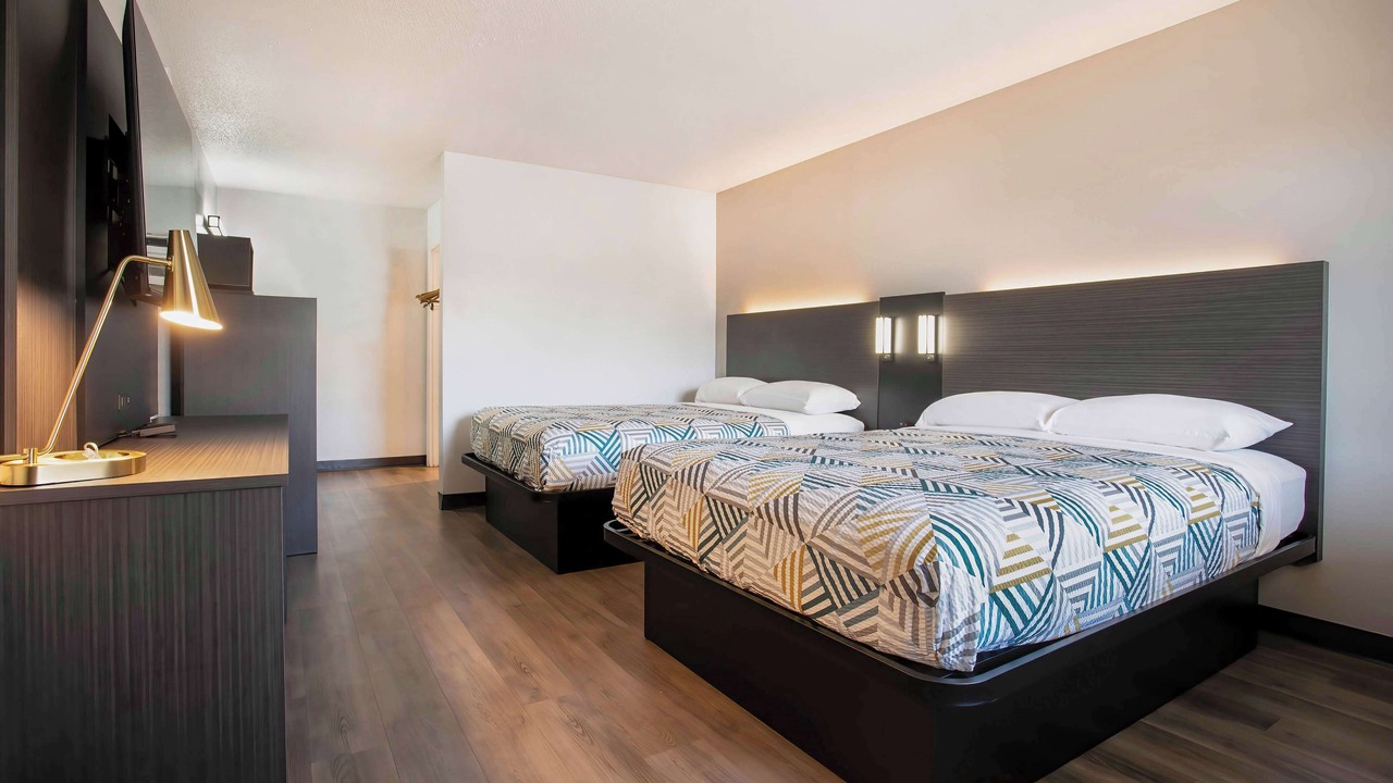 Photo of Others in Larkspur