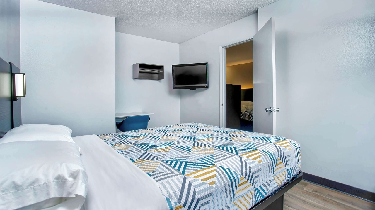 Photo of Others in Larkspur