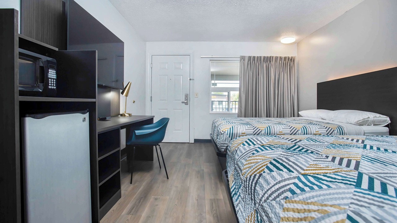 Photo of Others in Larkspur