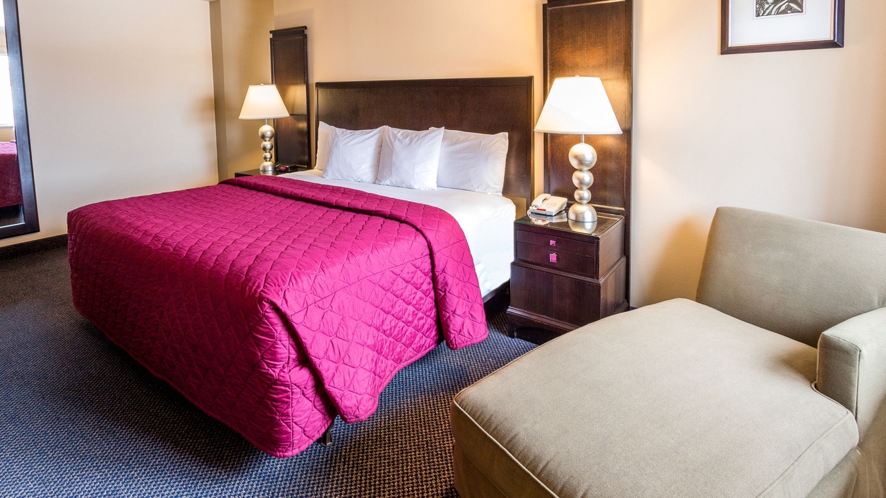 Photo of Bedroom in Monitor