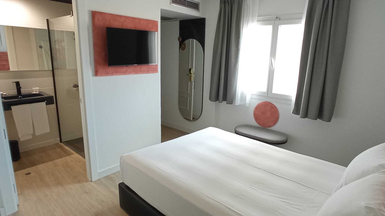 Photo of Bedroom in Zaragoza Old Town