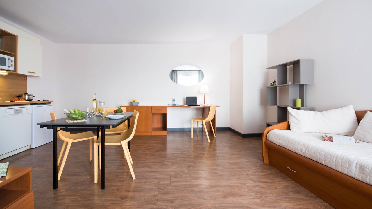 Photo of Bedroom in Saint-Nazaire