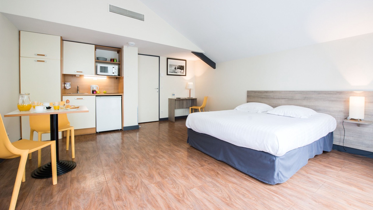 Photo of Bedroom in Saint-Nazaire