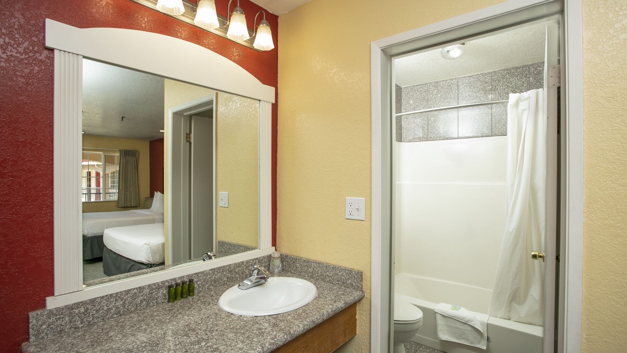 Photo of Bathroom in Mariposa
