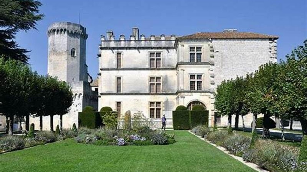 Photo of Others in Chancelade