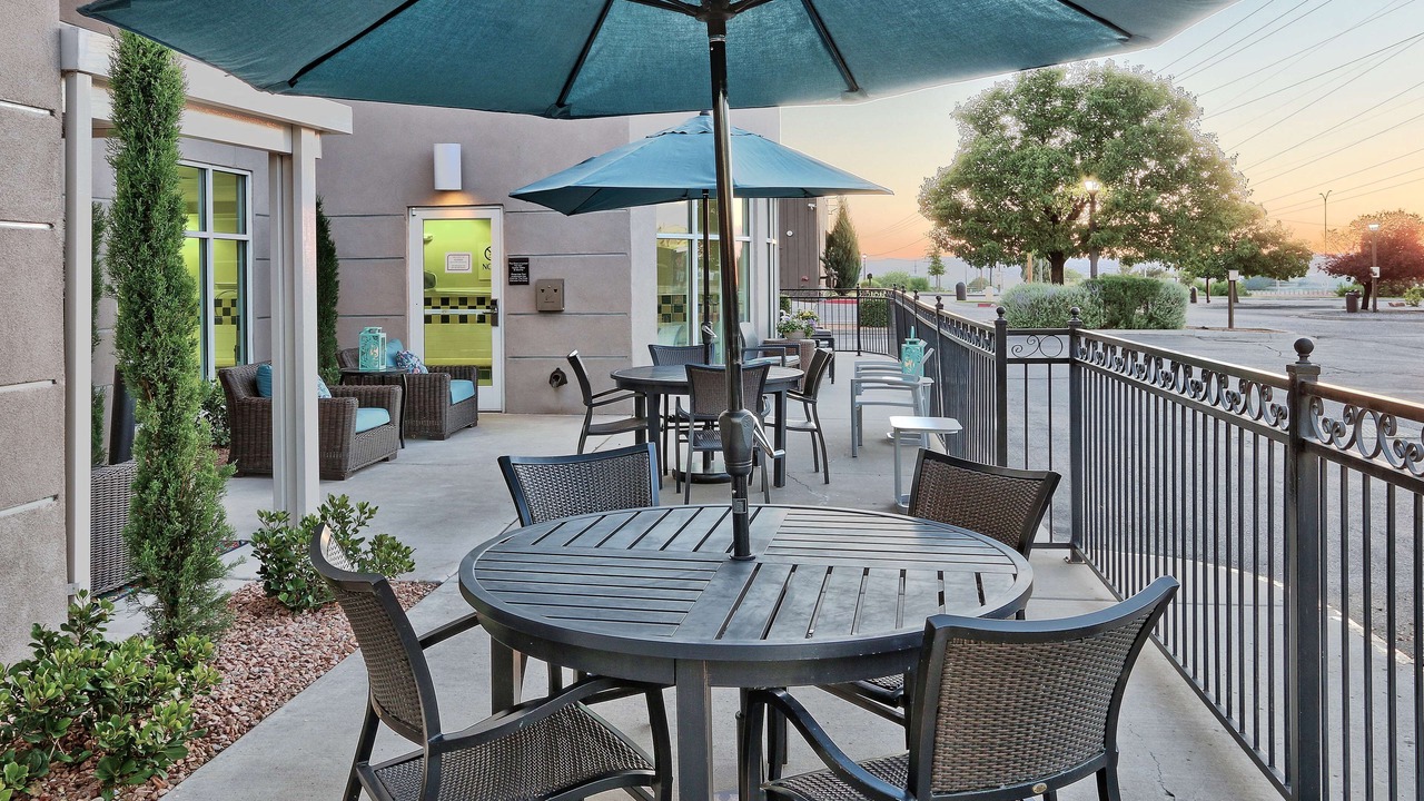 Photo of Patio Balcony in Northeast Heights