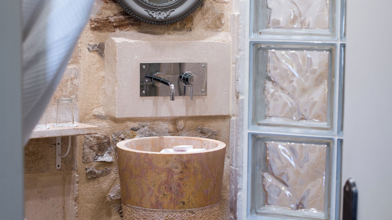 Photo of Bathroom in Beaune City Centre