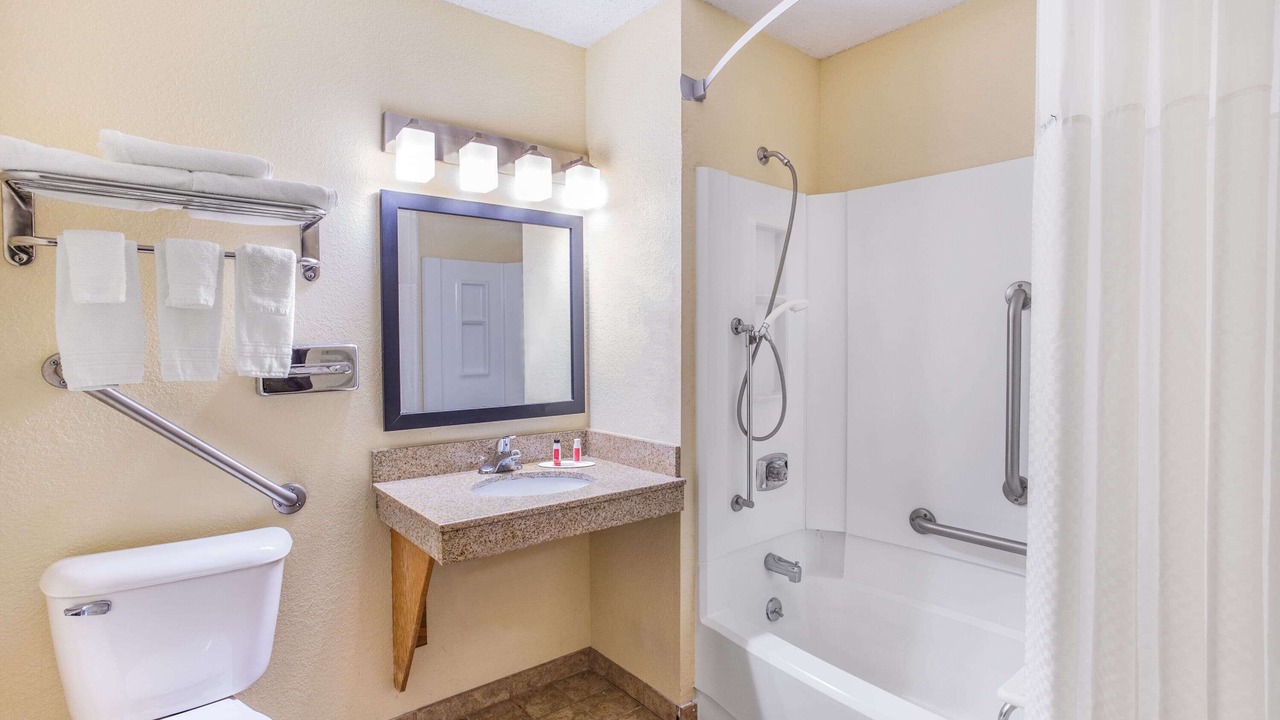 Photo of Bathroom in Decorah