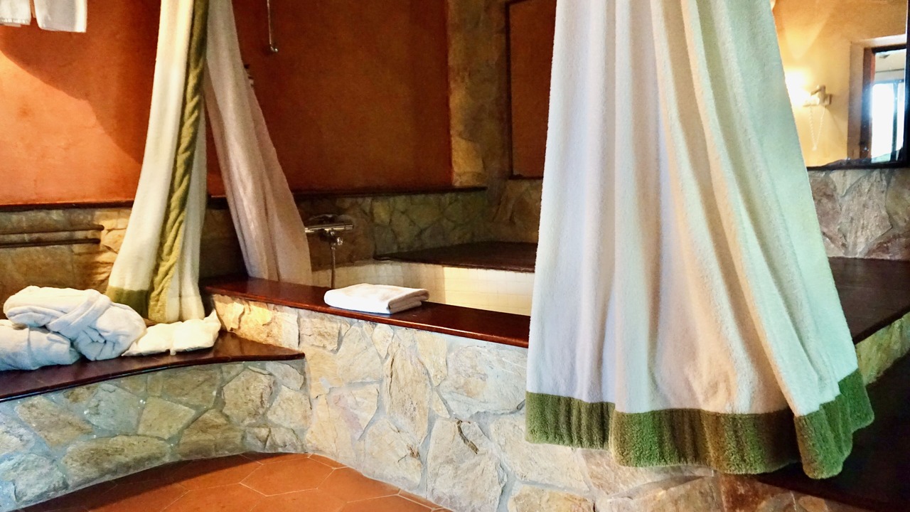 Photo of Bathroom in Pals
