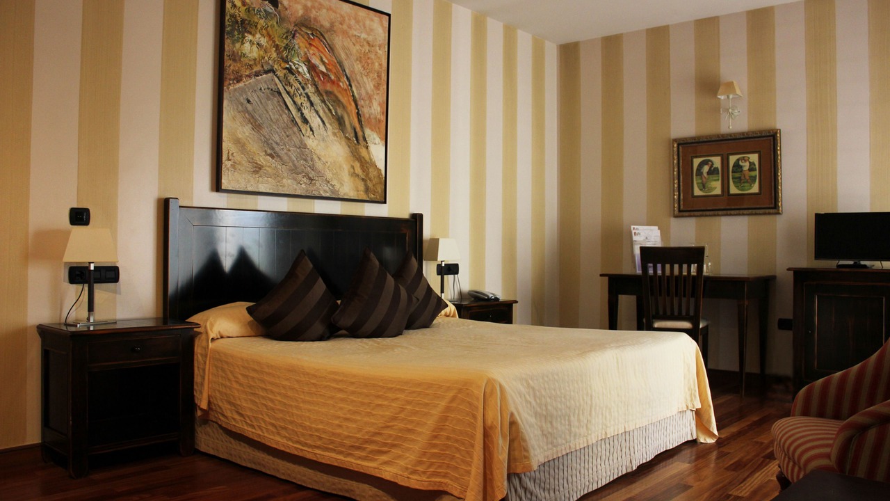 Photo of Bedroom in Albelda de Iregua