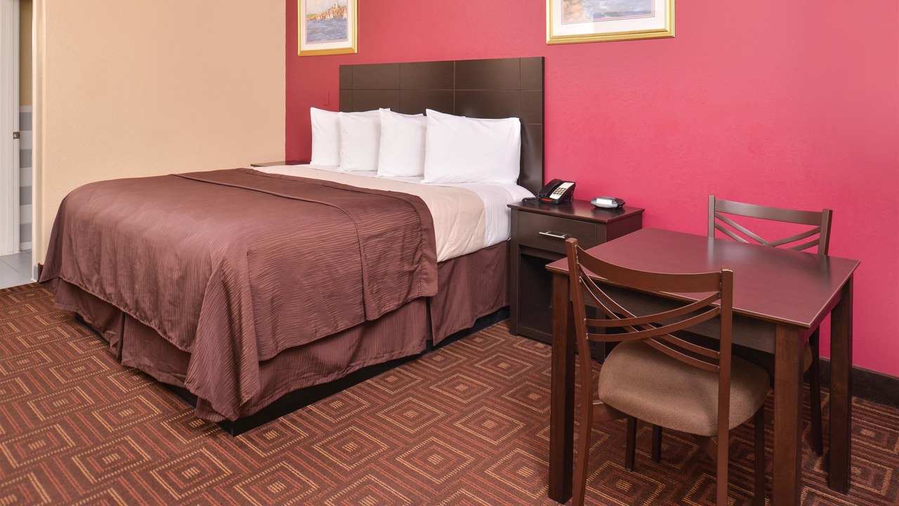 Photo of Bedroom in Baytown