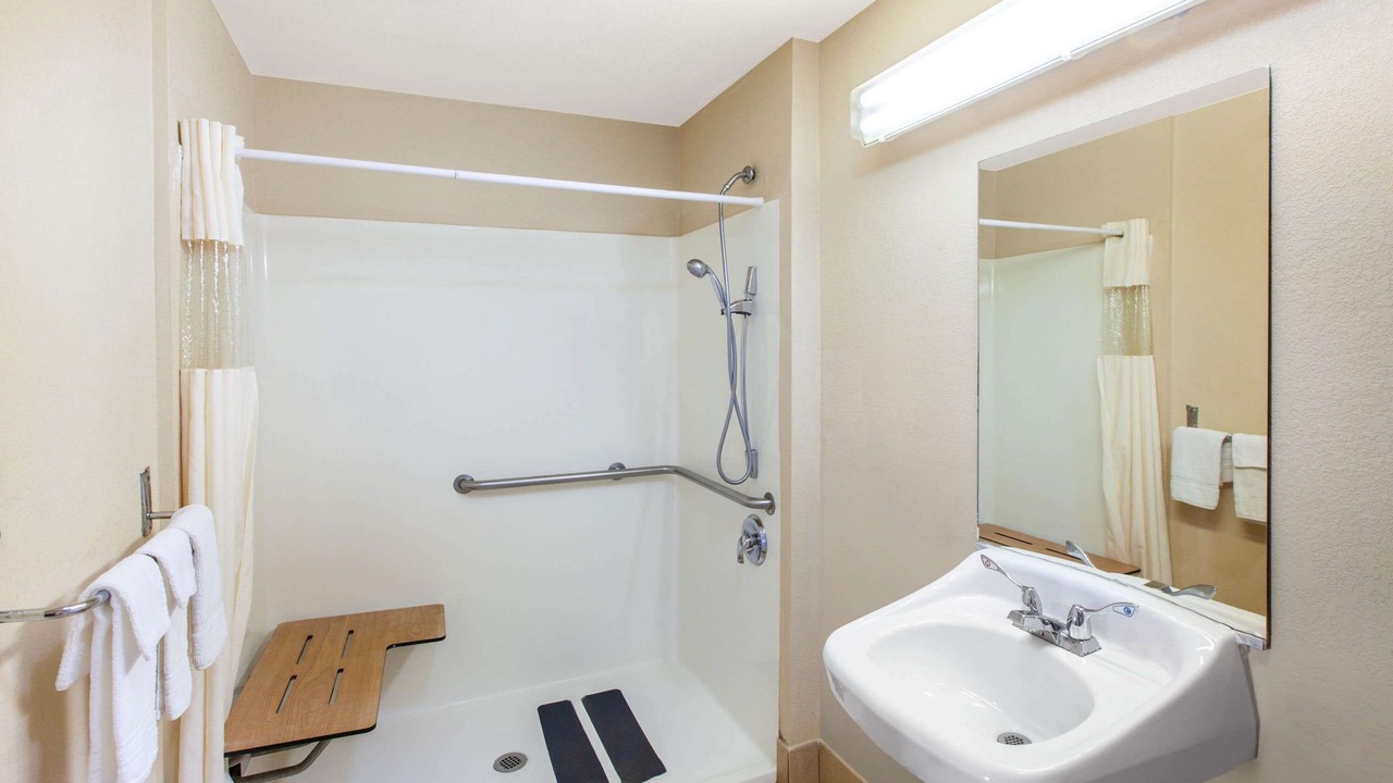 Photo of Bathroom in Elmendorf