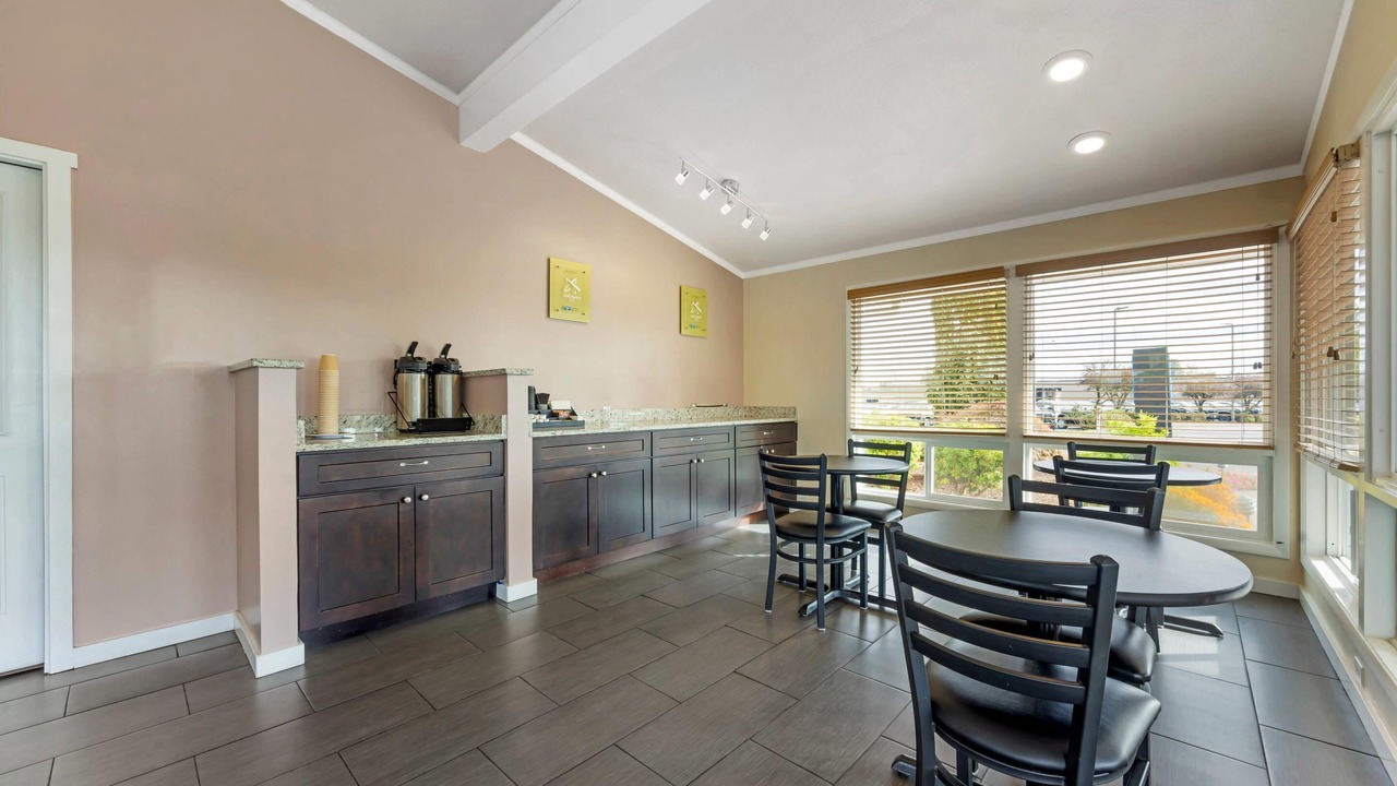 Photo of Others in Albany