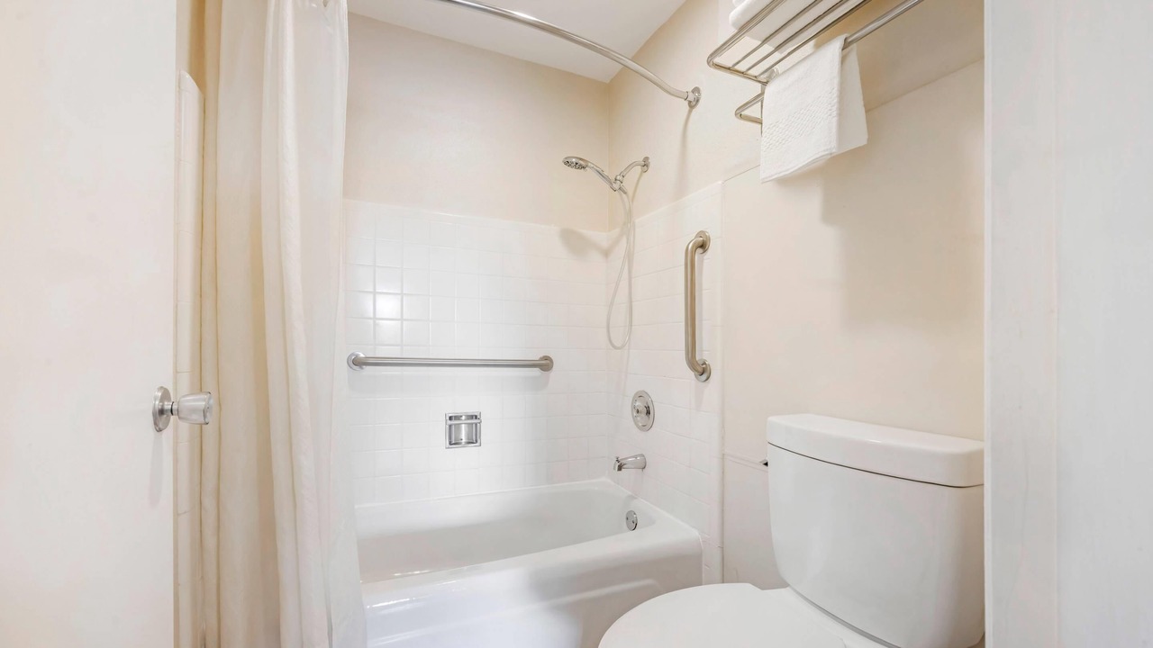 Photo of Others in Albany