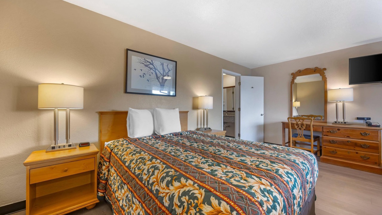 Photo of Others in Albany