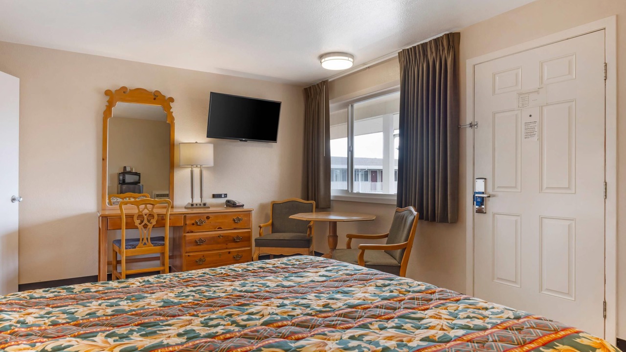 Photo of Others in Albany