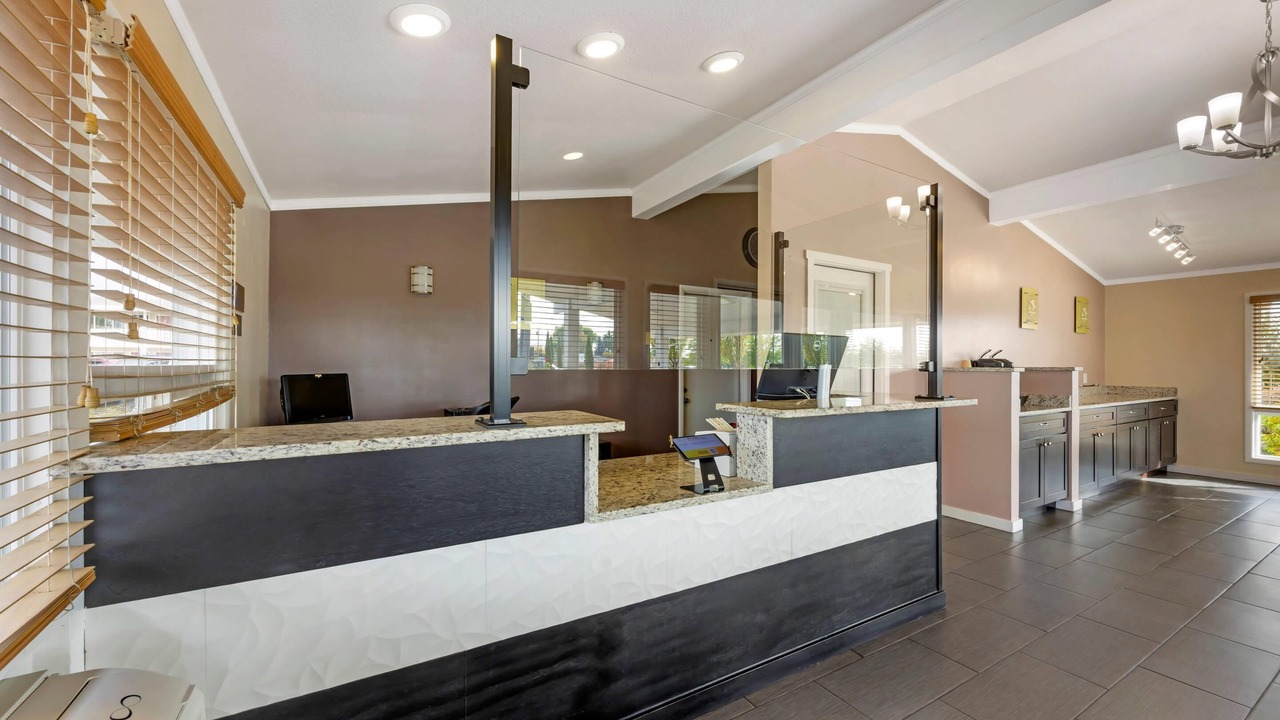 Photo of Others in Albany